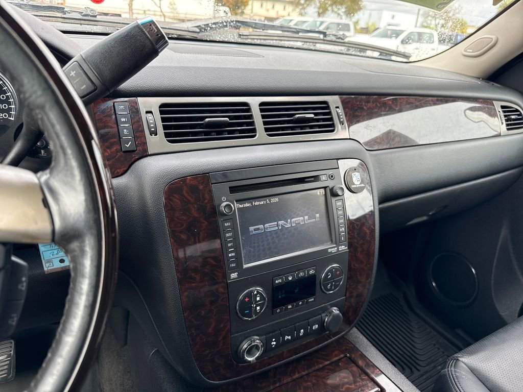 Used 2014 GMC Sierra 2500 Denali w/ Suspension Package, Off-Road image 18