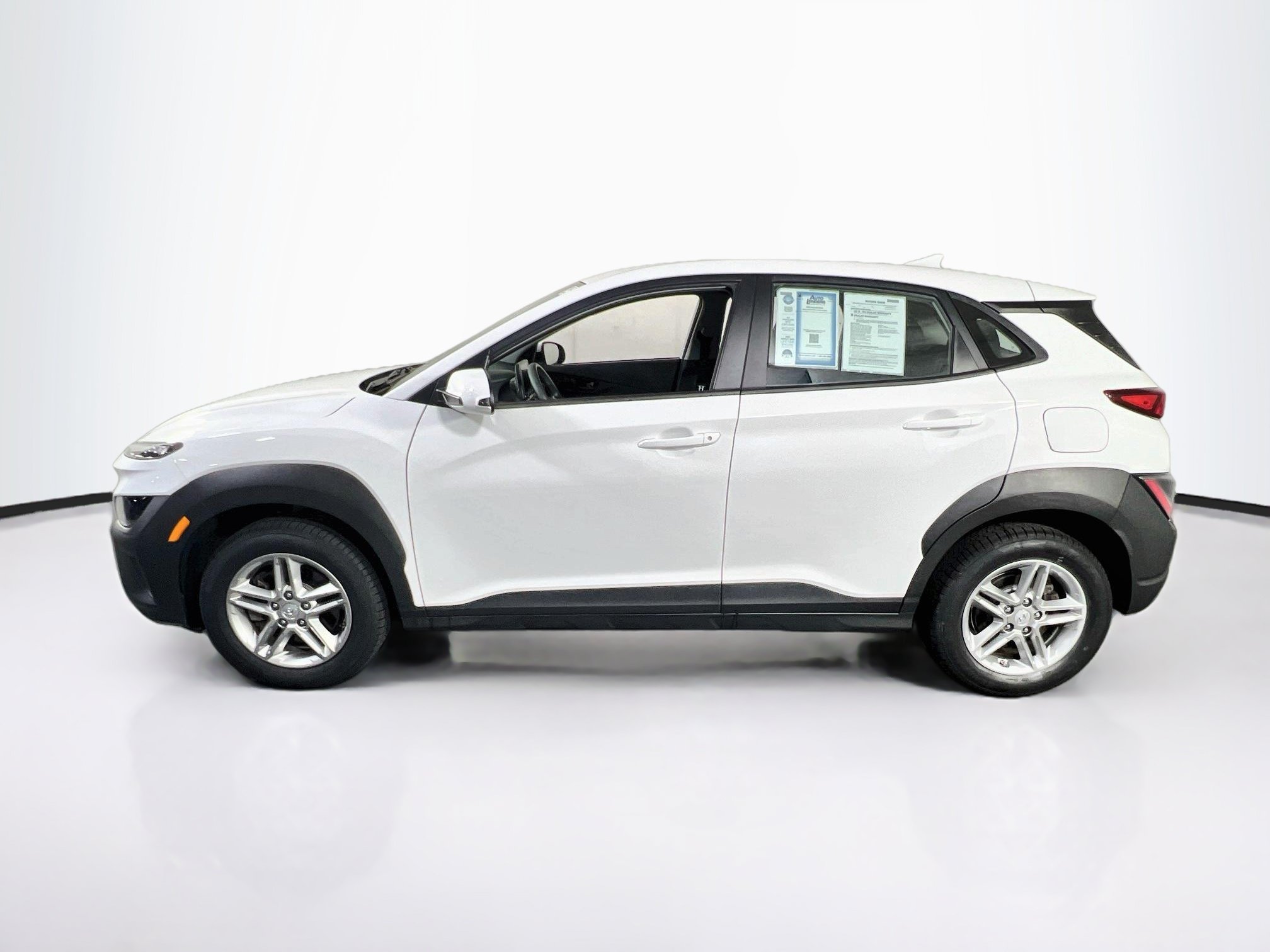 Used 2023 Hyundai Kona SE AWD/4WD image 7