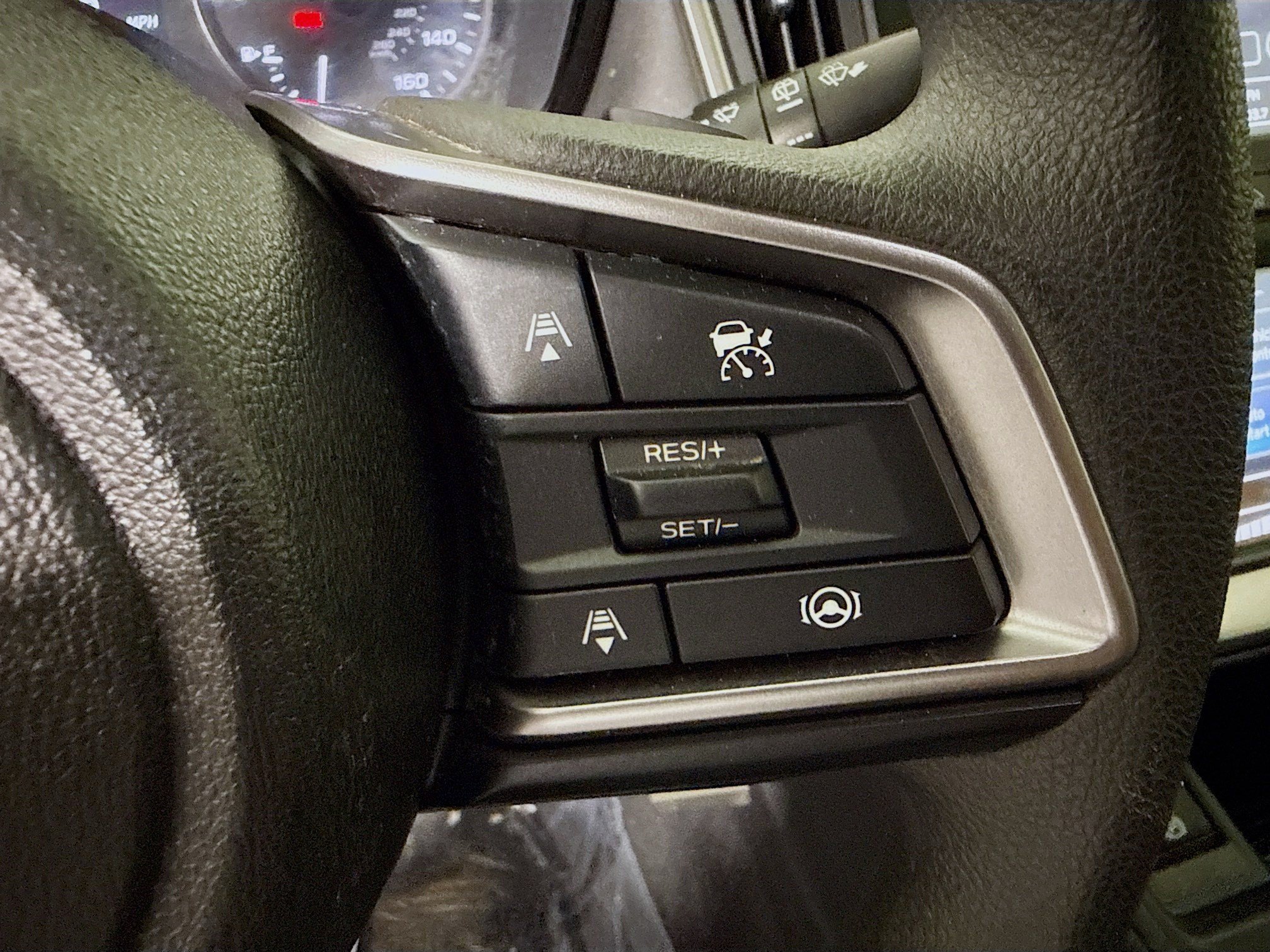 Used 2025 Subaru Outback AWD/4WD image 15