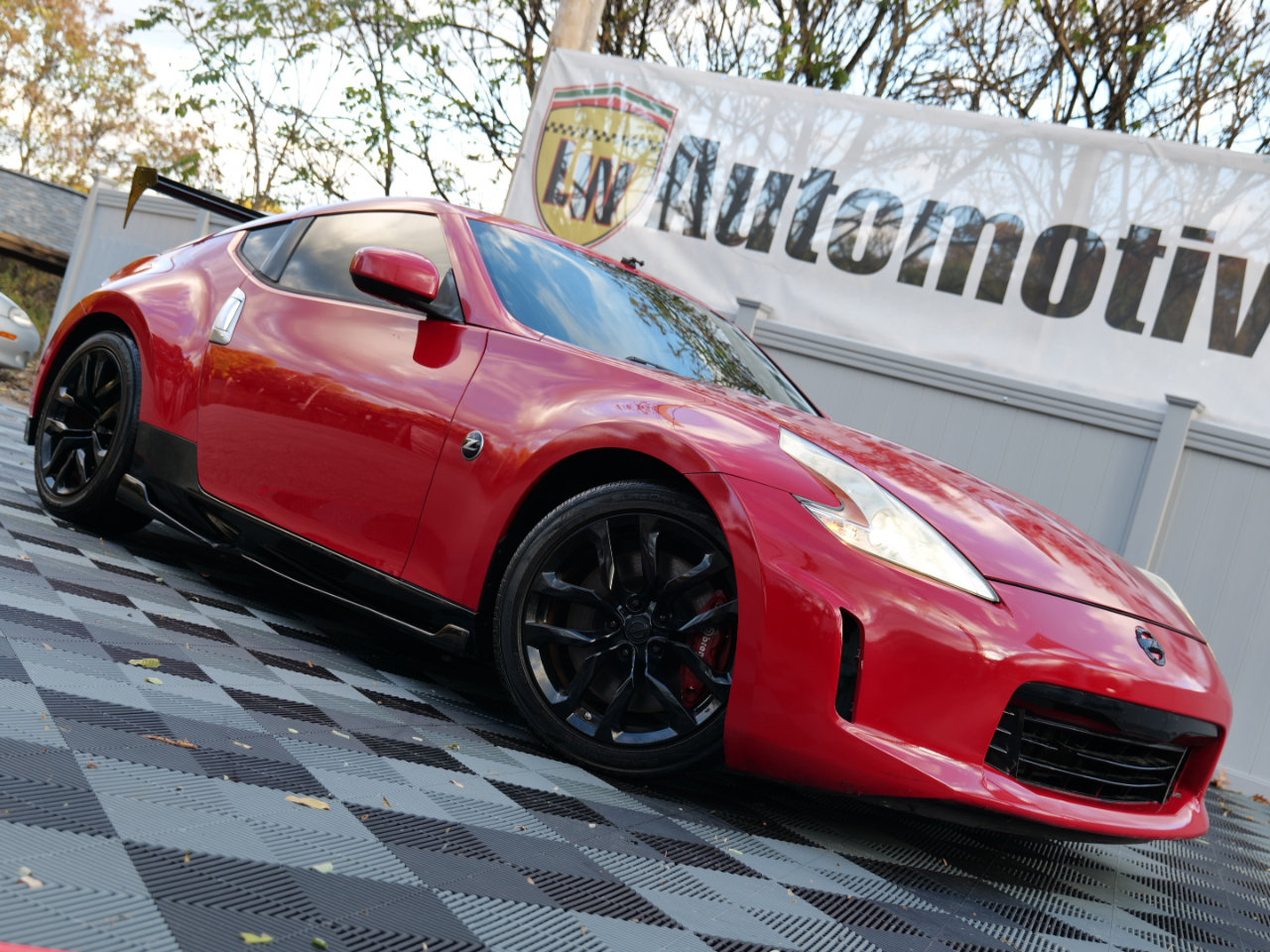 Used 2017 Nissan 370Z Coupe image 1