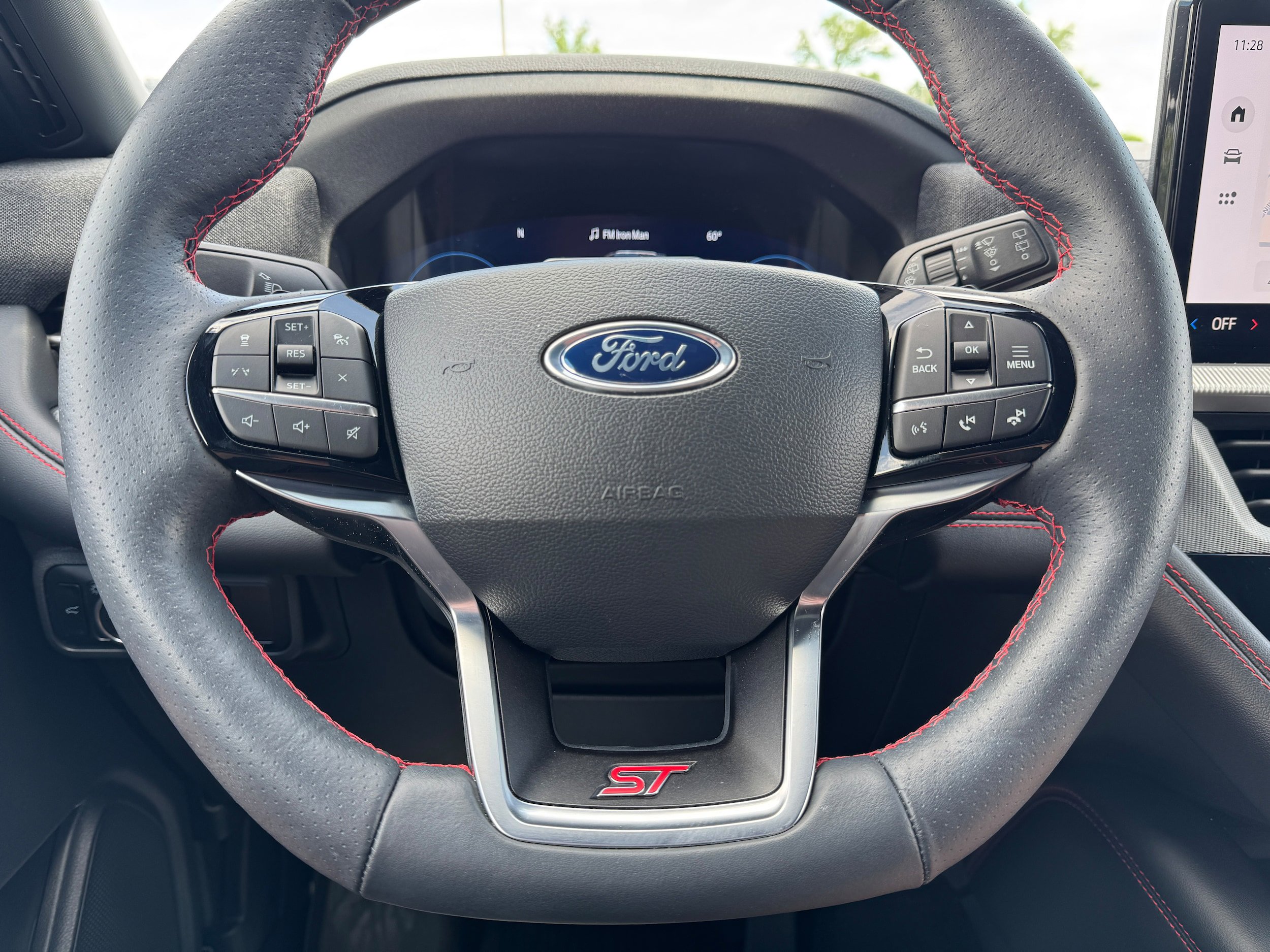 Used 2025 Ford Explorer ST AWD/4WD image 20