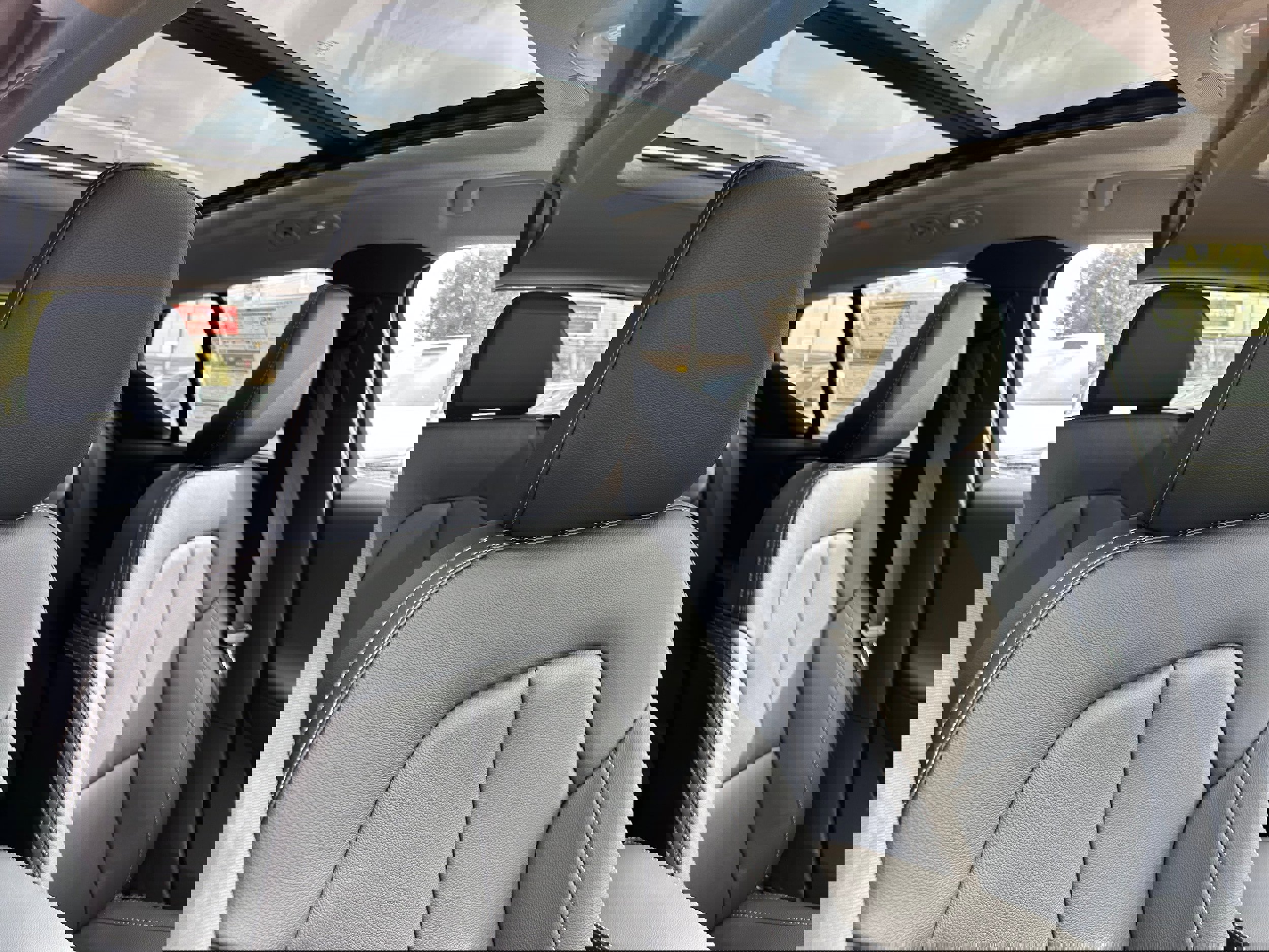 New 2026 Volvo XC40 B5 Core image 9