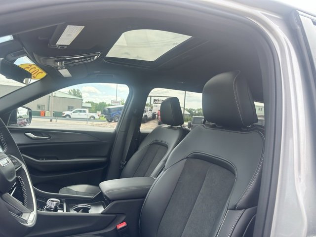 New 2025 Jeep Grand Cherokee L Altitude image 23