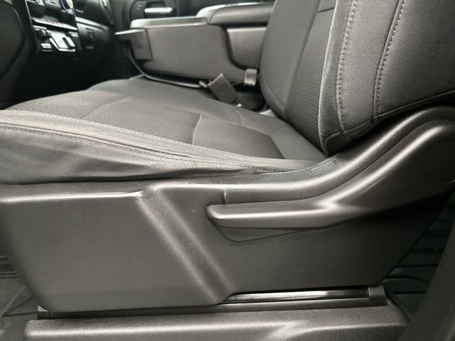 Used 2020 Chevrolet Silverado 1500 Custom w/ Custom Value Package image 16