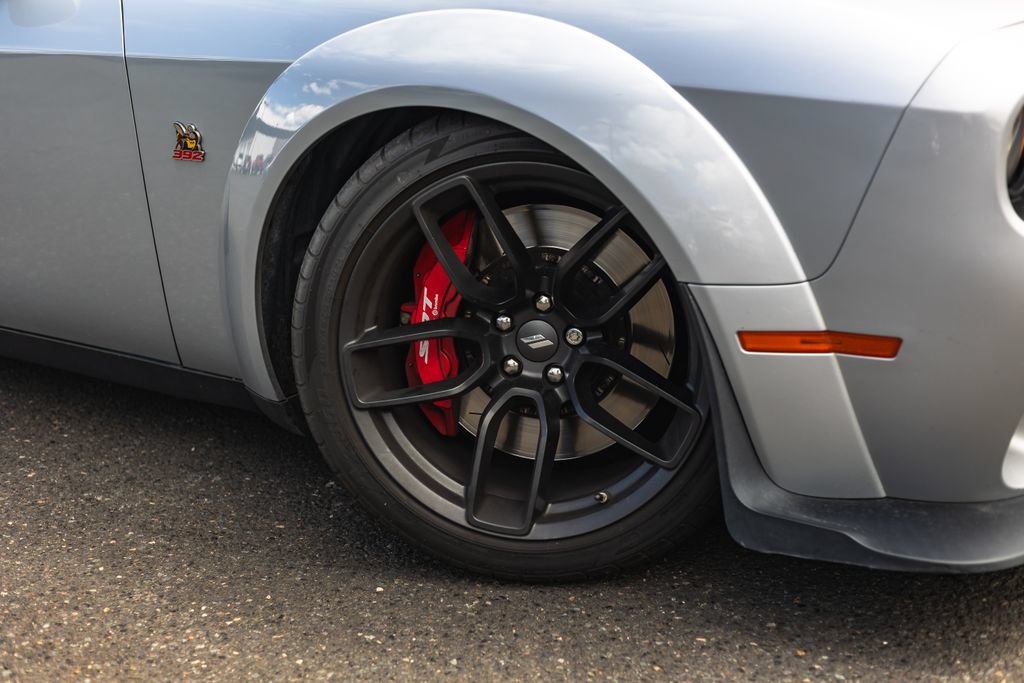 Used 2022 Dodge Challenger R/T Scat Pack RWD image 4