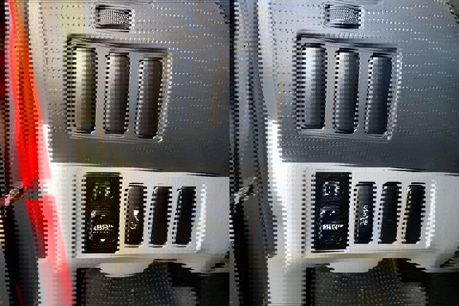 Used 2013 Toyota Tacoma PreRunner image 32