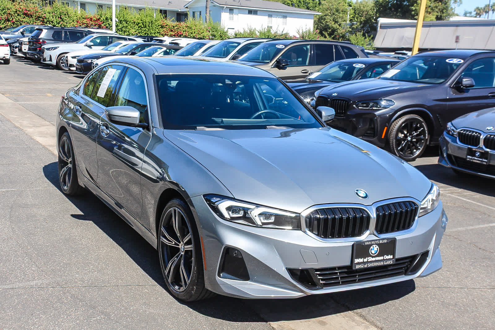 Used 2024 BMW 330i Sedan w/ Convenience Package RWD image 5