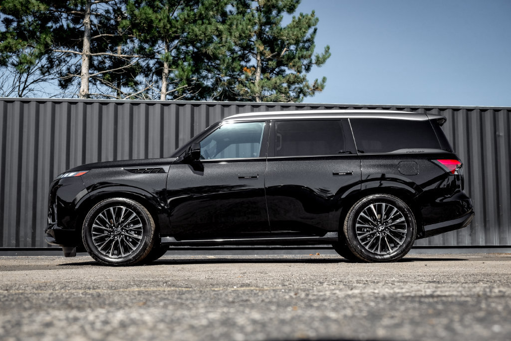 Certified 2026 INFINITI QX80 Autograph AWD/4WD image 3