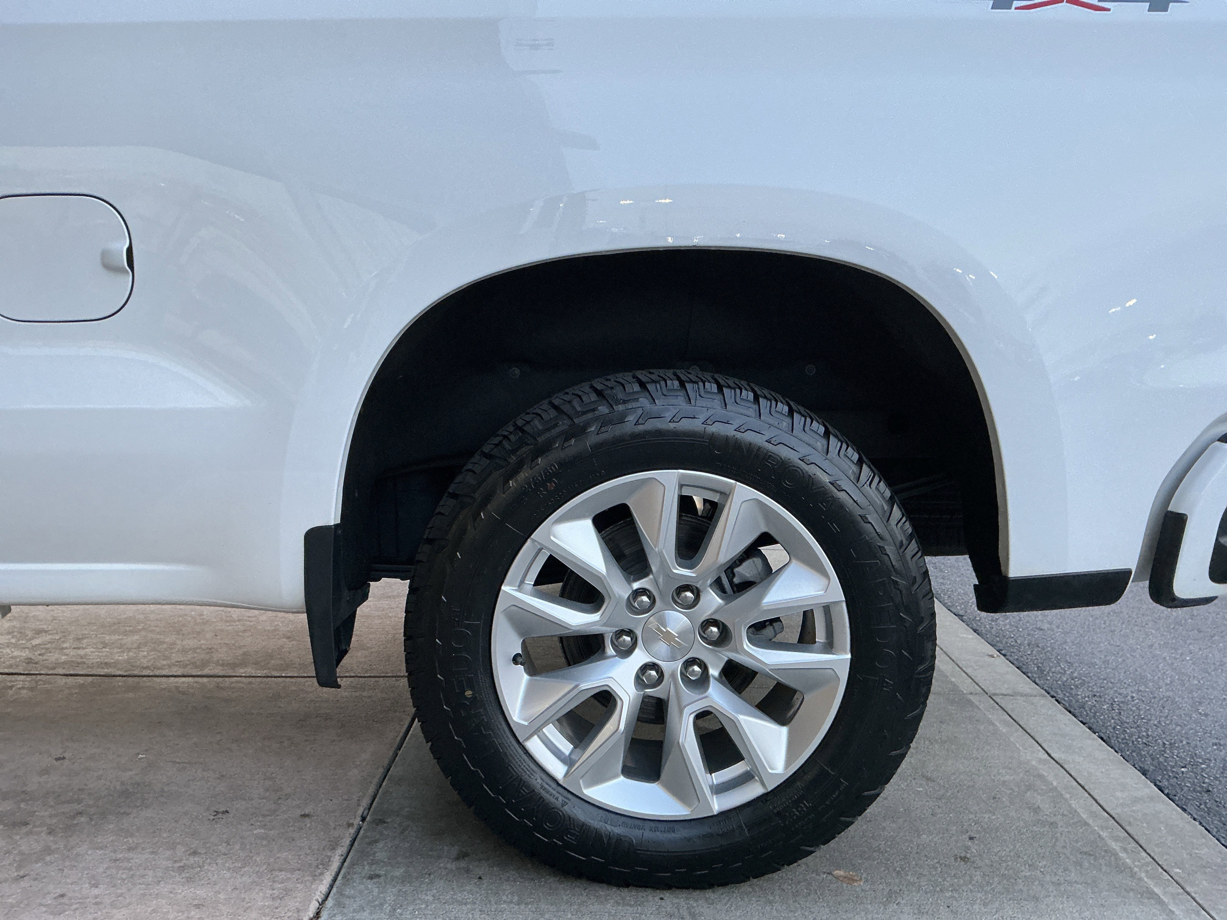 Used 2023 Chevrolet Silverado 1500 Custom image 23