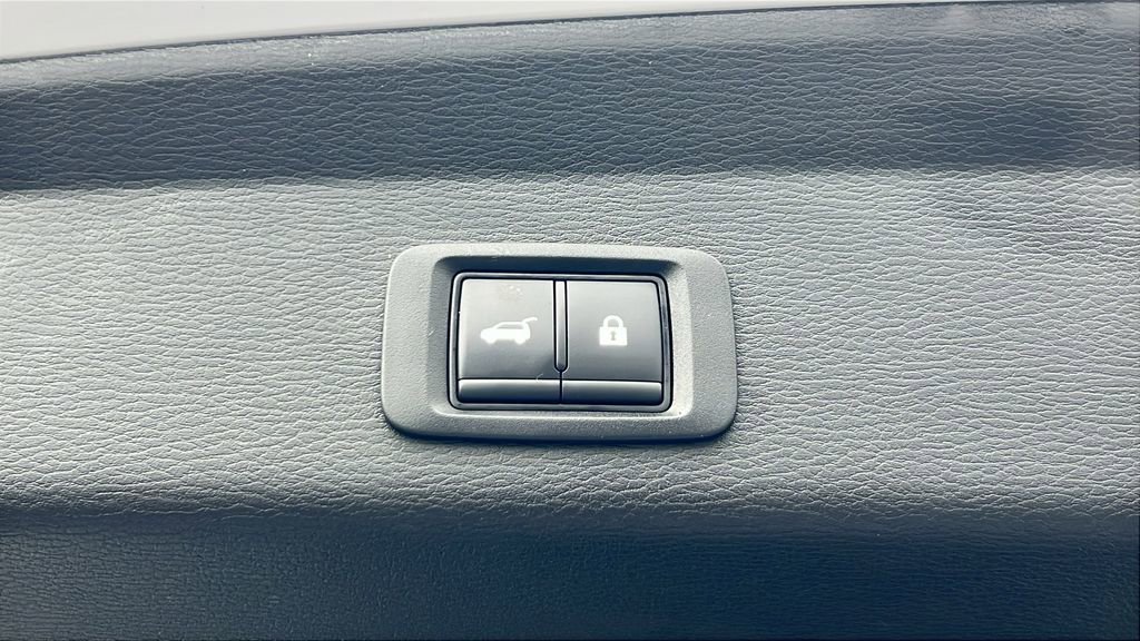 Used 2024 Mitsubishi Outlander SE image 17