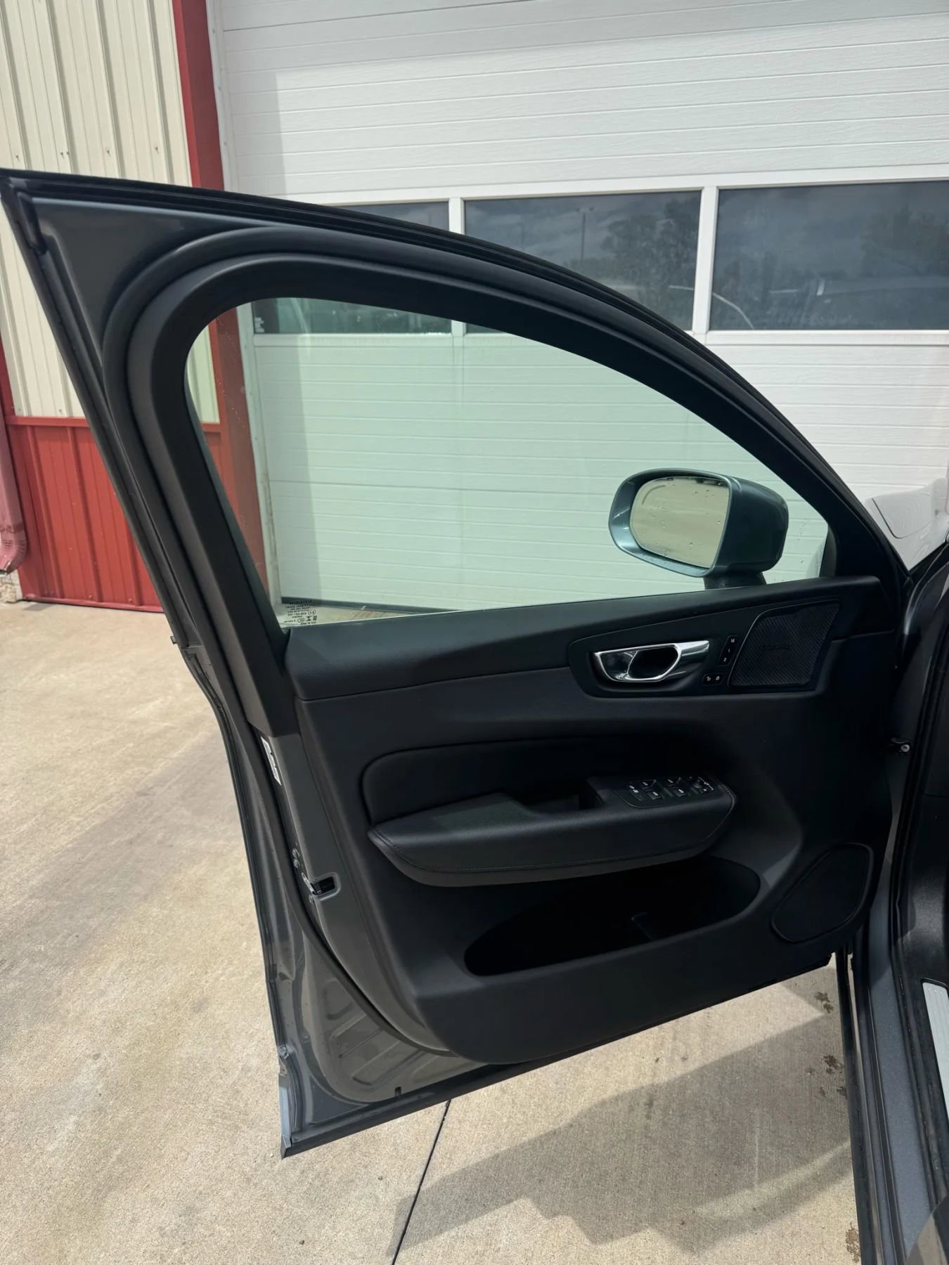 Used 2020 Volvo XC60 T6 Inscription AWD/4WD image 4
