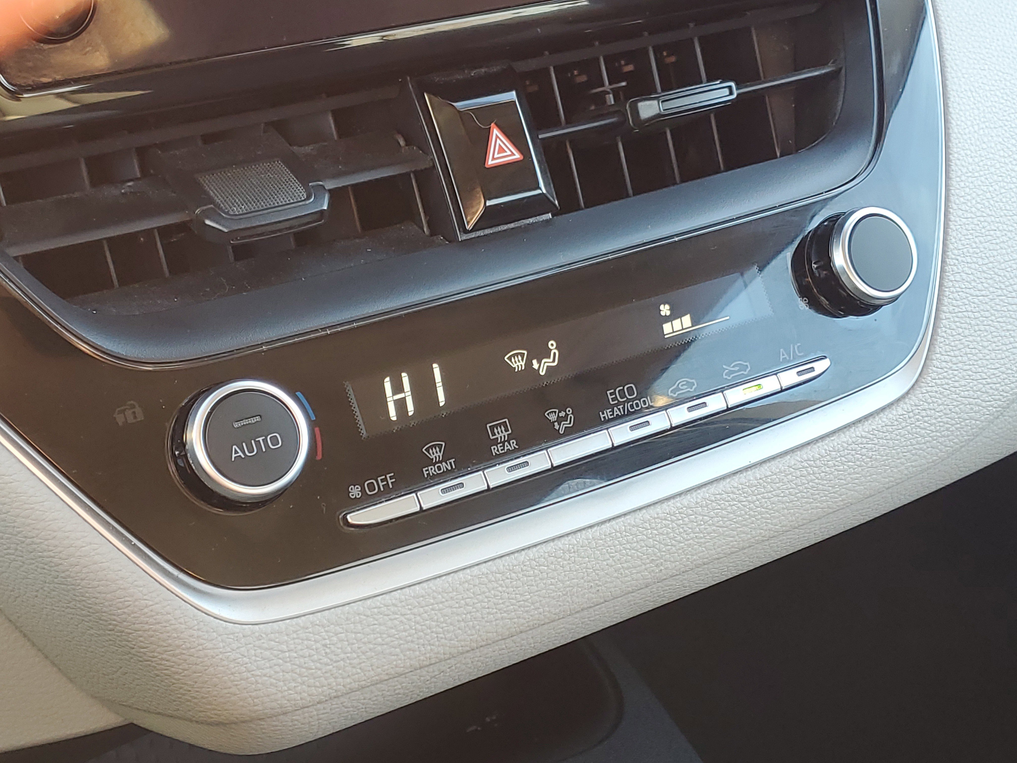 Certified 2024 Toyota Corolla LE image 27