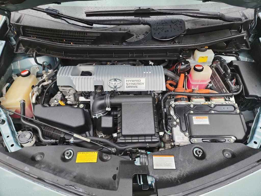 Used 2015 Toyota Prius V Four FWD image 31