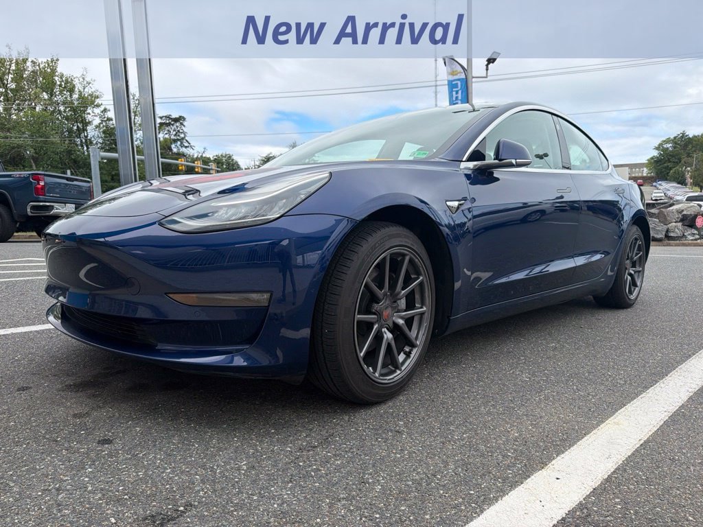 Used 2018 Tesla Model 3 Mid Range RWD image 1