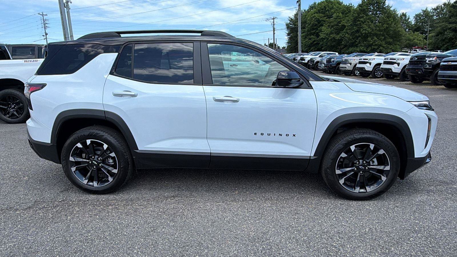 New 2026 Chevrolet Equinox RS w/ Convenience Package III AWD/4WD image 4