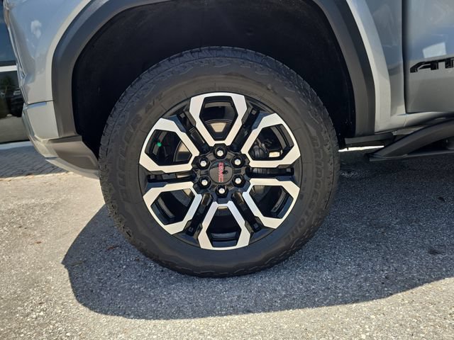 Certified 2025 GMC Canyon AT4 w/ Nightfall Edition AWD/4WD image 31