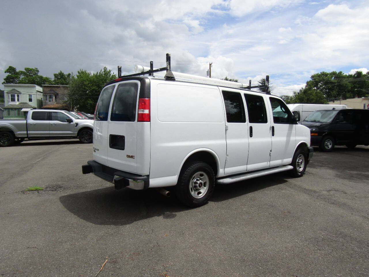 Used 2018 GMC Savana 2500 w/ Driver Convenience Package RWD image 32