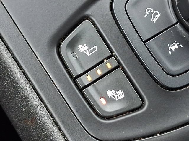 Used 2020 GMC Terrain SLE w/ Driver Convenience Package AWD/4WD image 23