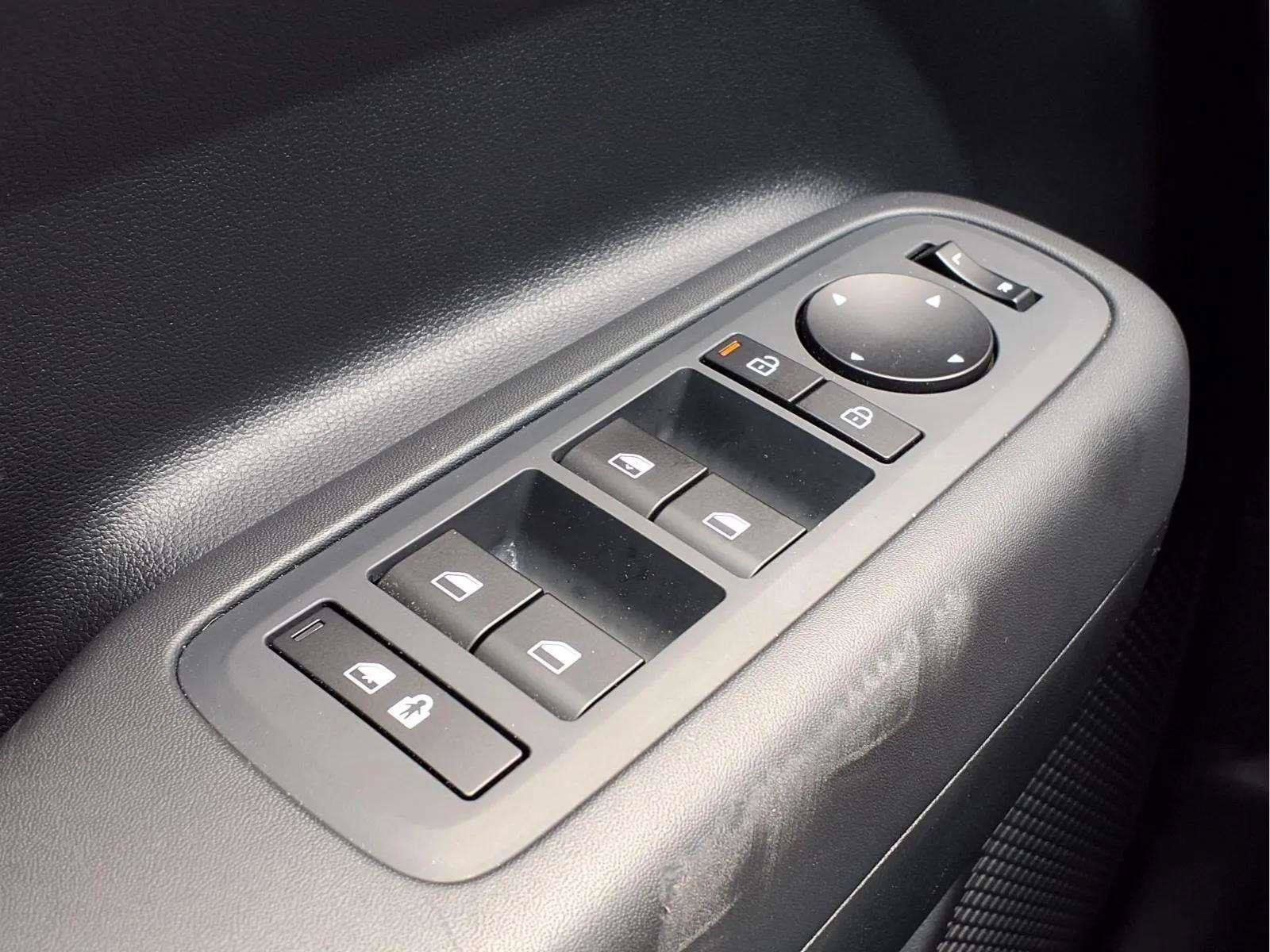 Certified 2026 Hyundai Santa Fe SE FWD image 18
