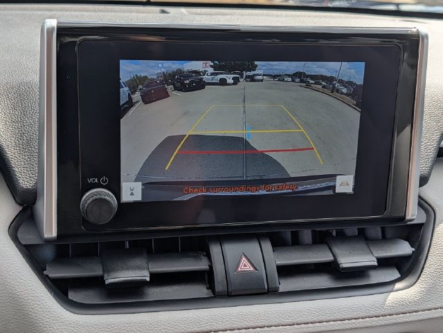 Used 2023 Toyota RAV4 XLE AWD/4WD image 18
