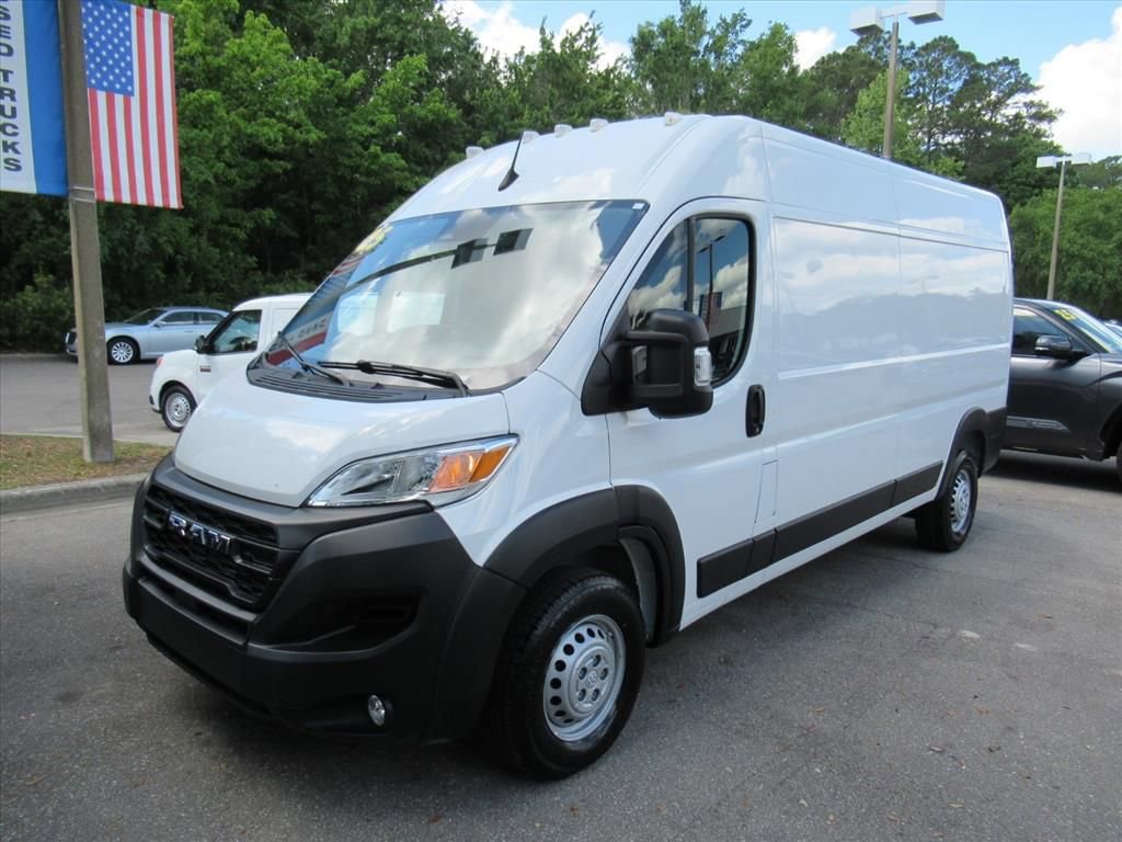 Used 2025 RAM ProMaster 2500 w/ Convenience Group FWD image 4