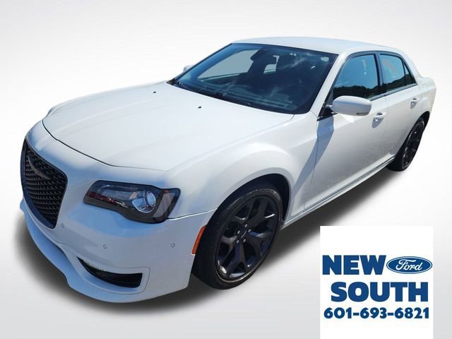 Used 2023 Chrysler 300 Touring L w/ Comfort Group