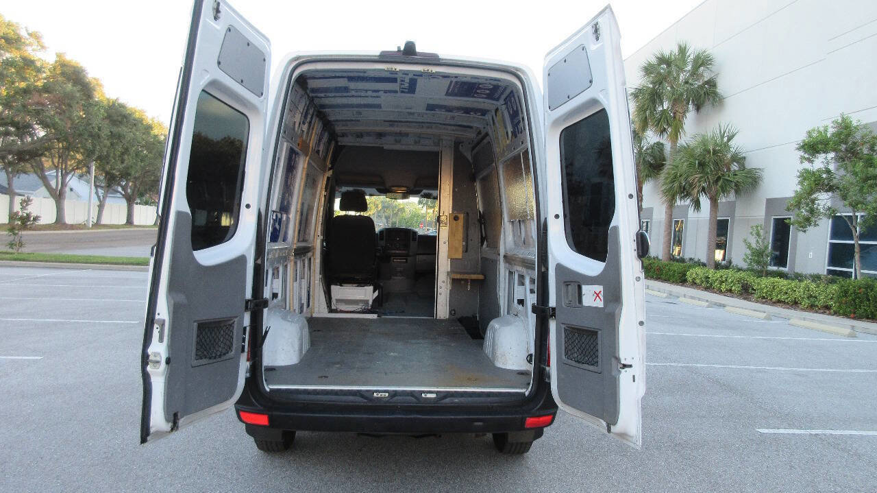 Used 2011 Freightliner Sprinter 2500 image 14