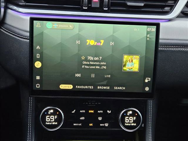 Used 2021 Jaguar F-PACE R-Dynamic S image 13