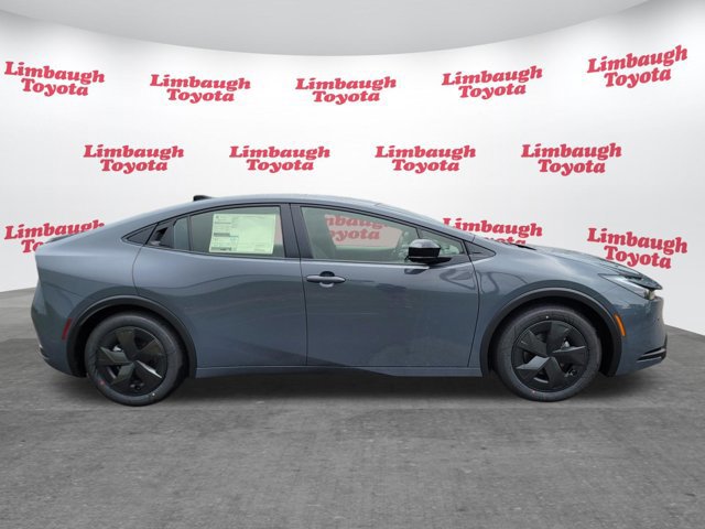 Used 2026 Toyota Prius LE FWD image 2