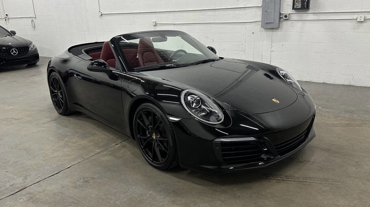 Used 2018 Porsche 911 Carrera image 2
