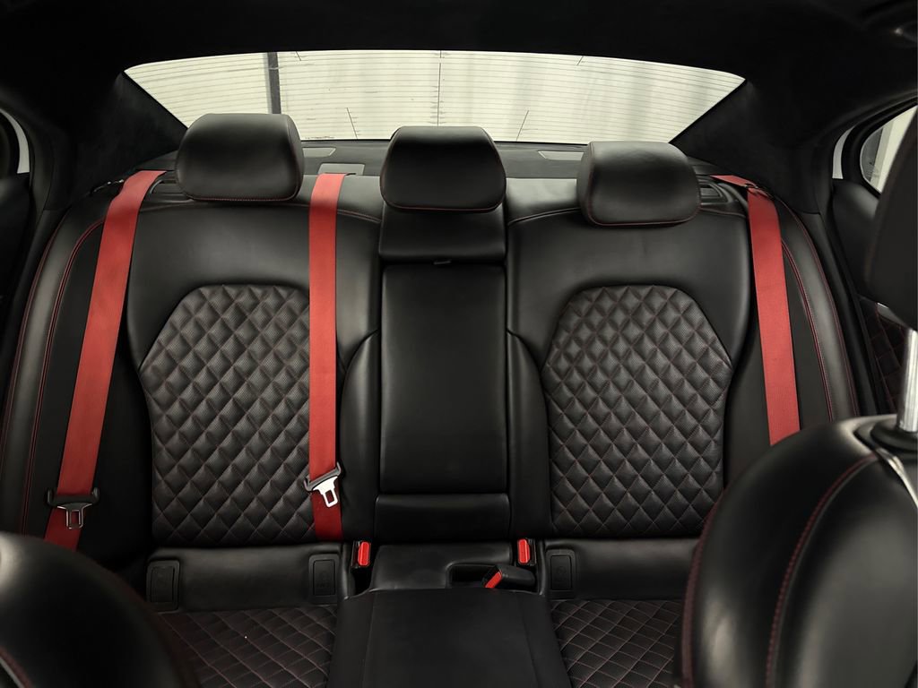 Used 2022 Genesis G70 3.3T image 39