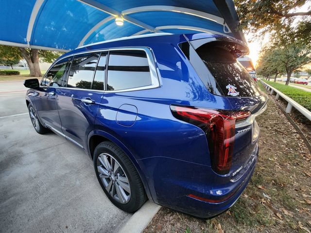 Used 2025 Cadillac XT6 Premium Luxury w/ Technology Package FWD image 3
