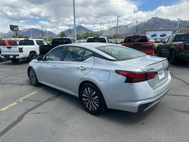 Used 2024 Nissan Altima 2.5 SV FWD image 8