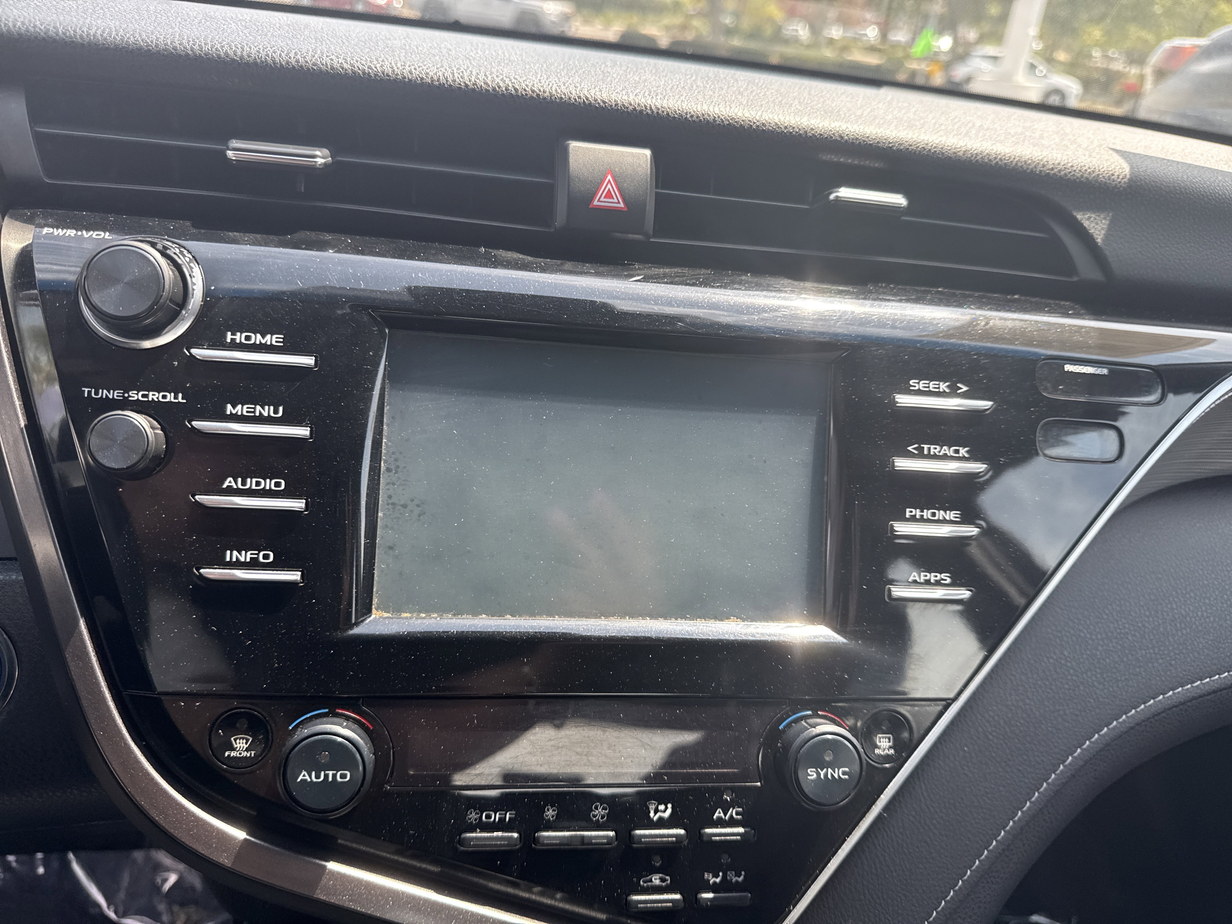 Used 2018 Toyota Camry SE image 26