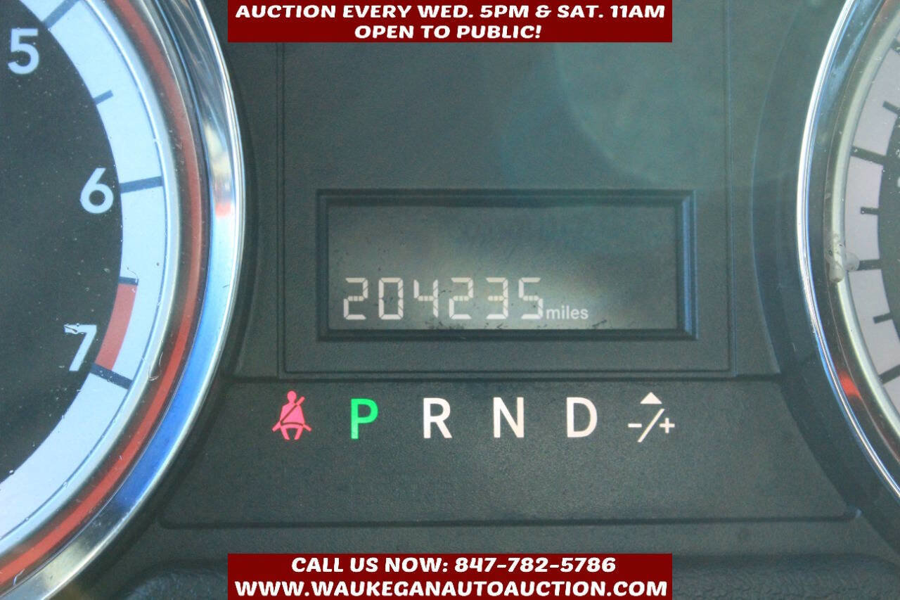 Used 2013 Dodge Grand Caravan SXT image 9