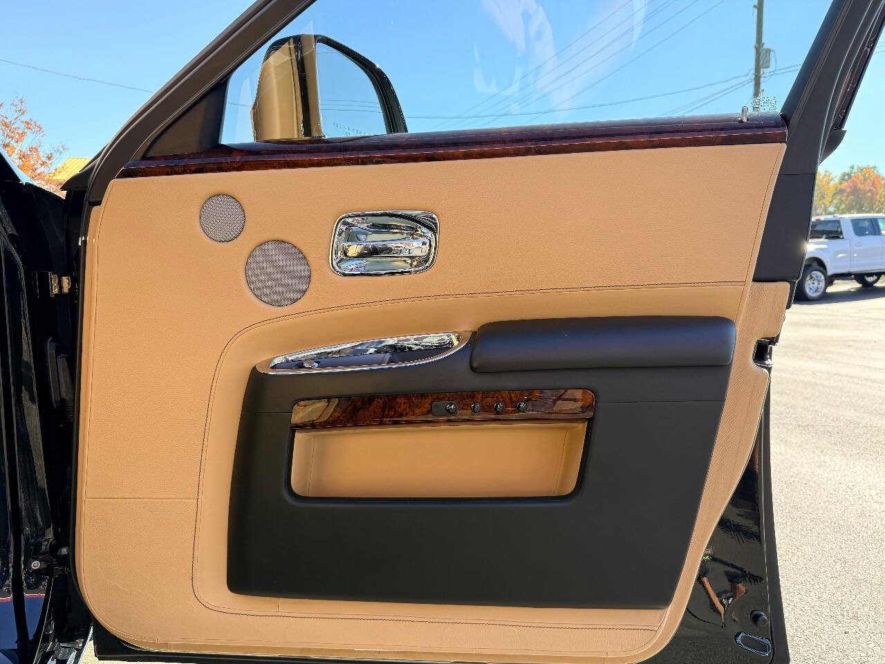 Used 2014 Rolls-Royce Ghost image 37