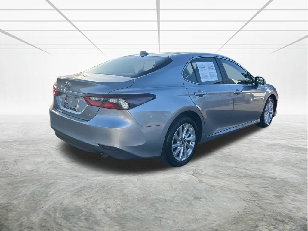 Used 2024 Toyota Camry LE image 4