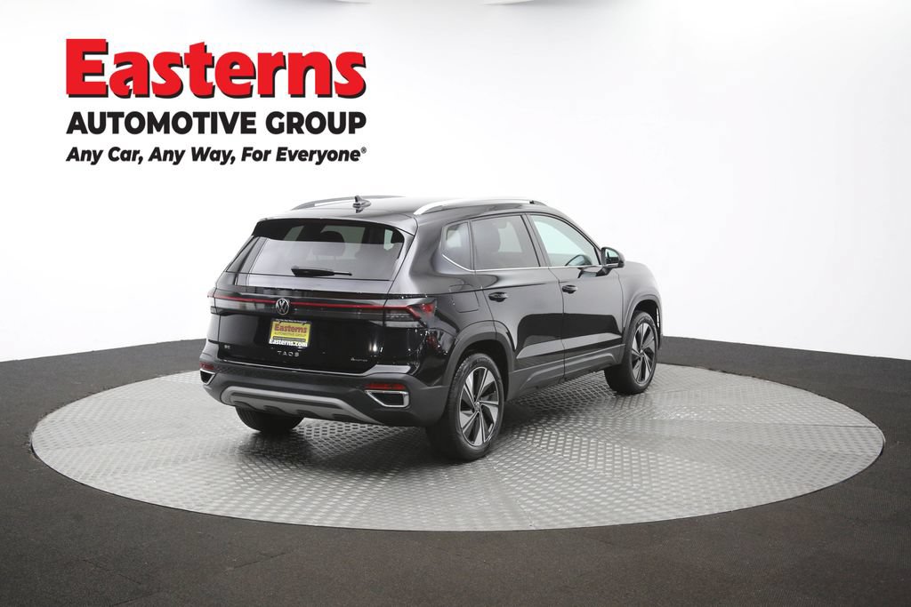 Used 2025 Volkswagen Taos SE AWD/4WD image 40
