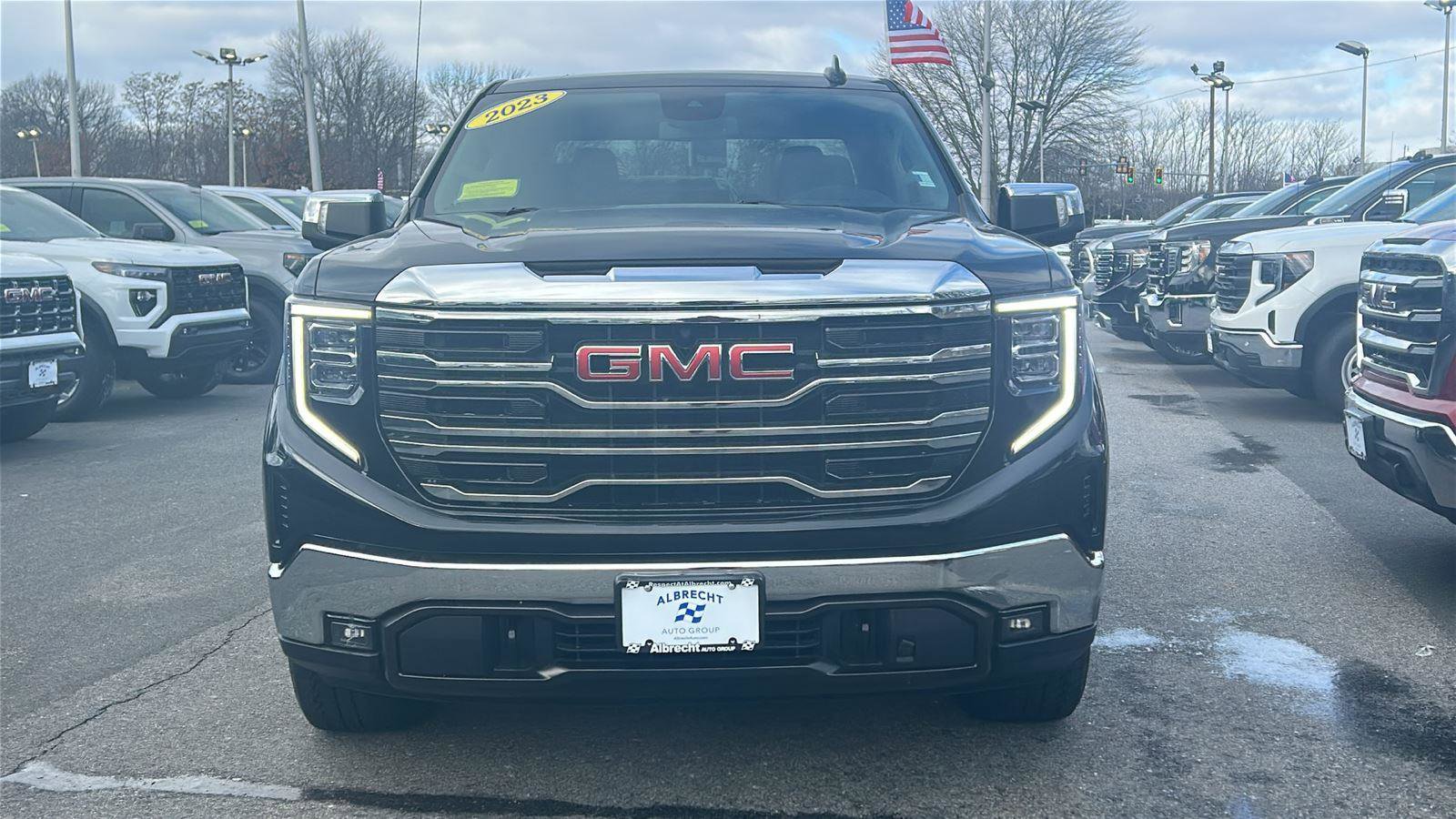 Used 2023 GMC Sierra 1500 SLT video 2