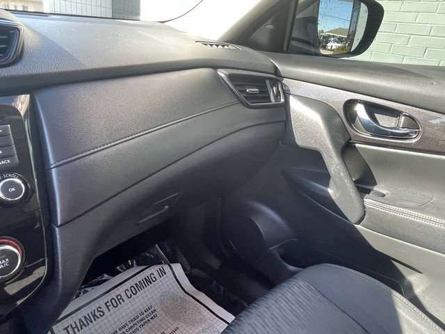 Used 2019 Nissan Rogue SV image 21