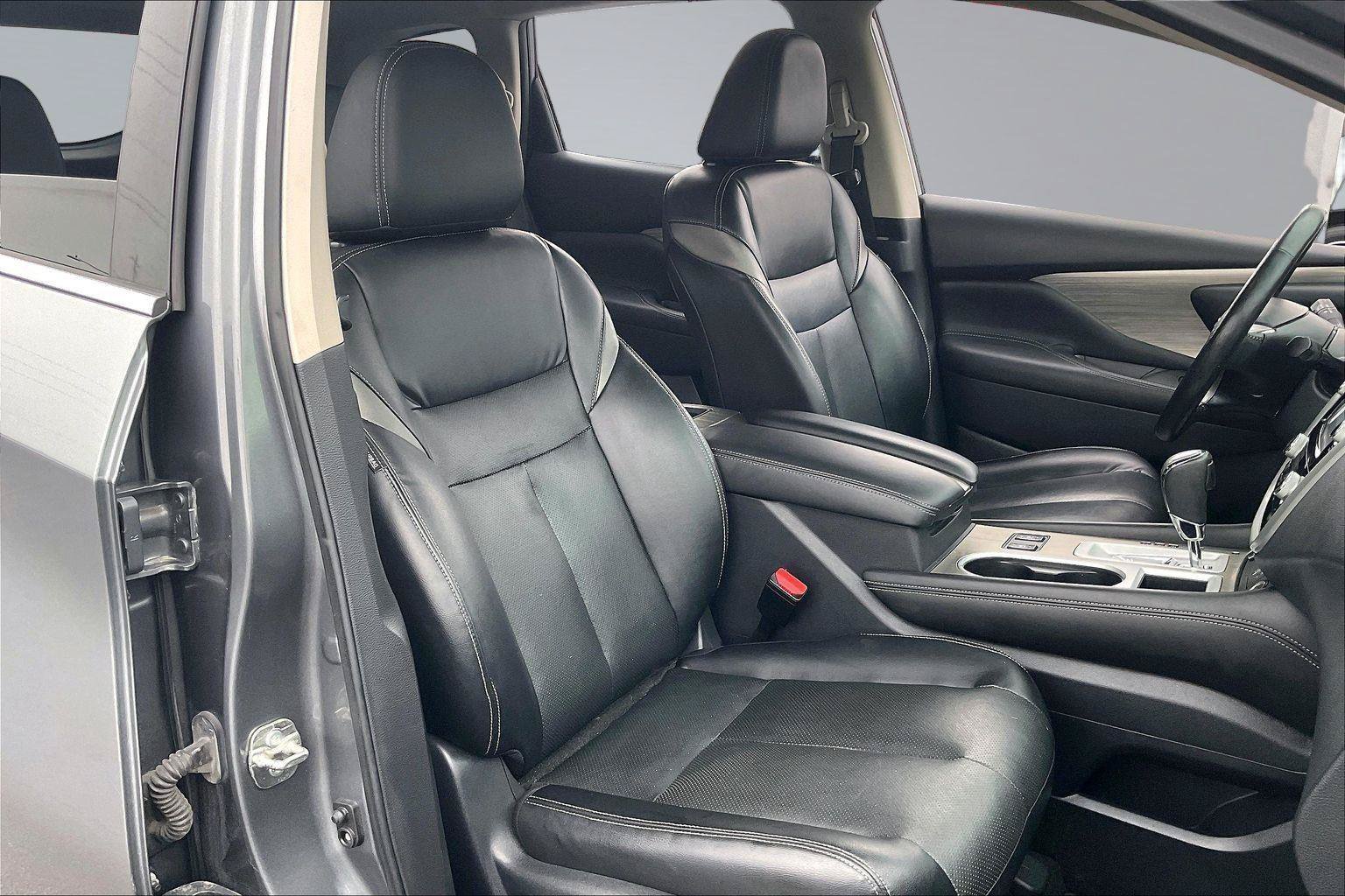 Used 2018 Nissan Murano SL w/ Midnight Edition Package FWD image 9
