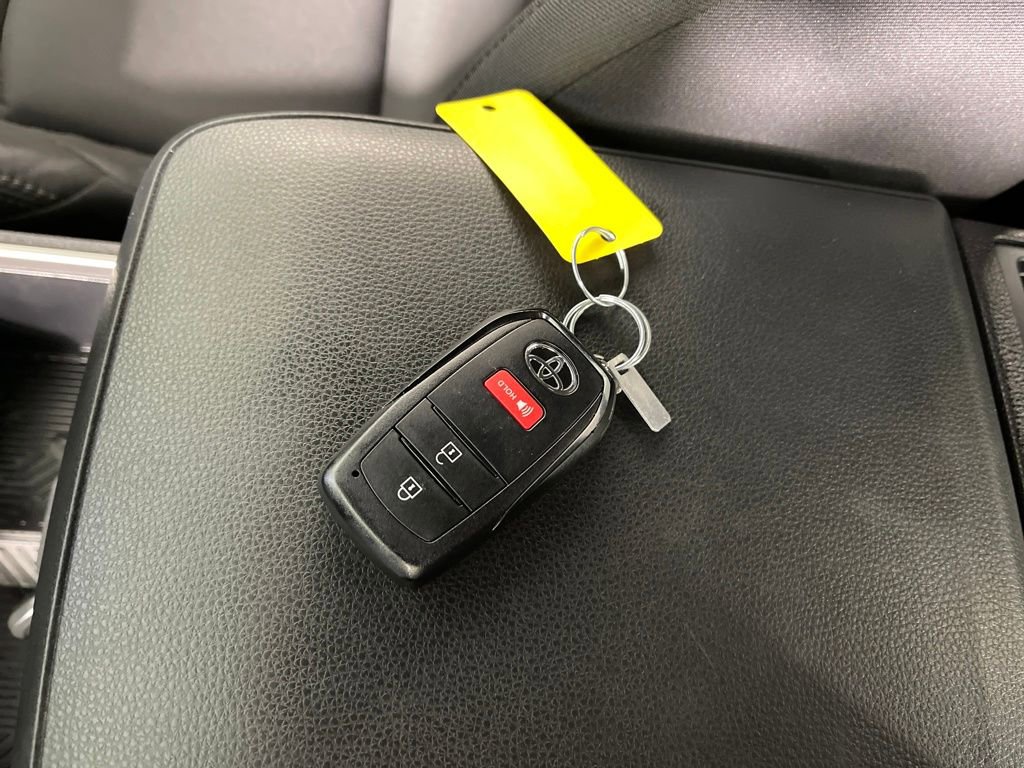 Certified 2025 Toyota Tacoma SR5 image 24