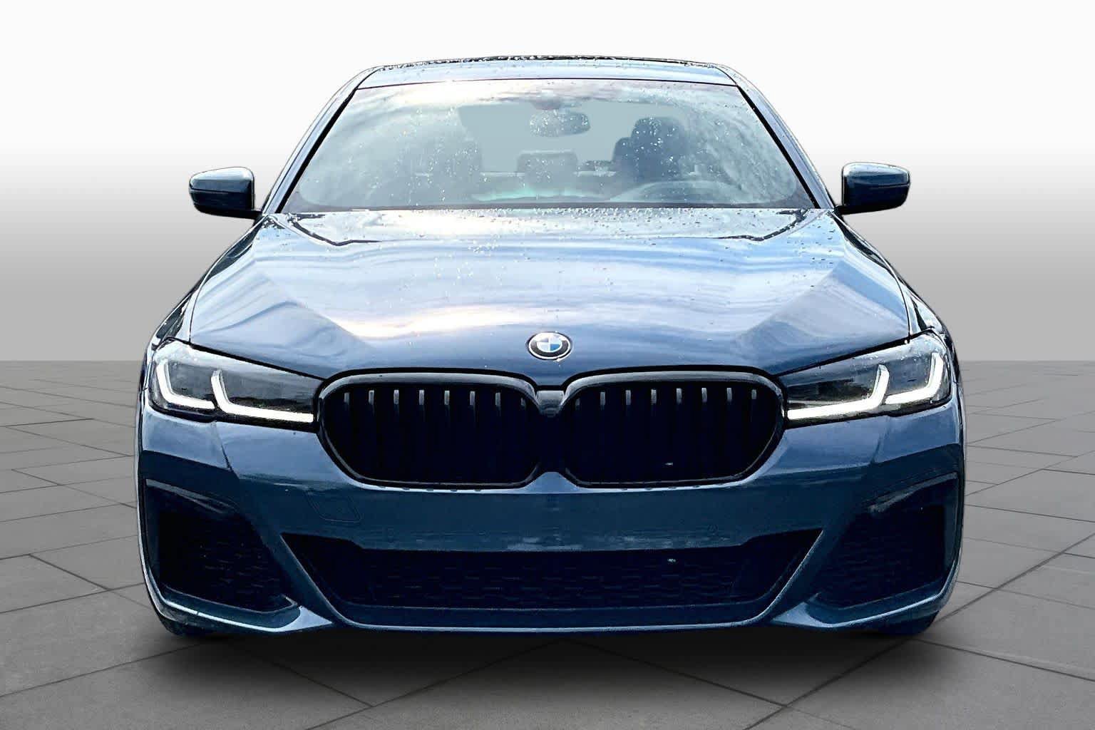 Used 2023 BMW 530i w/ M Sport Package RWD image 4
