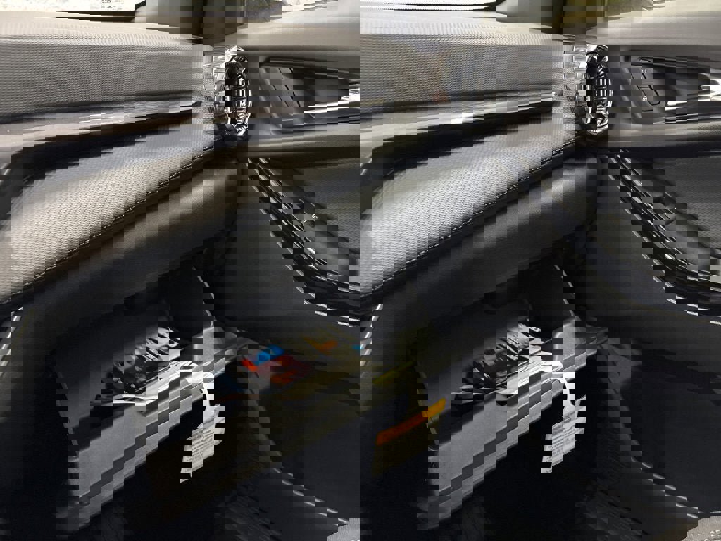 New 2026 Chevrolet Equinox LT w/ LPO, Floor Liner Package image 17