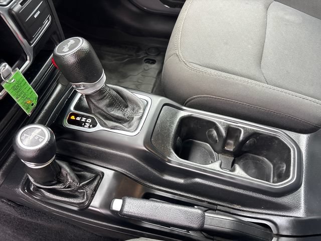 Used 2022 Jeep Wrangler Sport AWD/4WD image 23