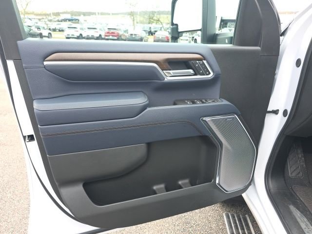 New 2025 Chevrolet Silverado 3500 High Country w/ High Country Premium Package image 13