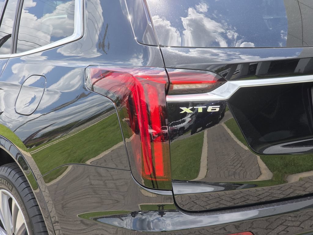 New 2025 Cadillac XT6 Premium Luxury FWD image 9