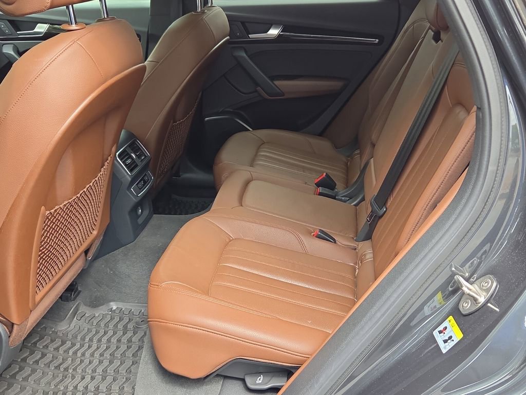 Used 2019 Audi Q5 2.0T Premium w/ Convenience Package image 11