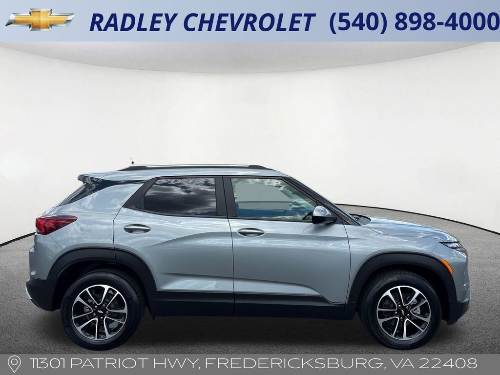 Certified 2024 Chevrolet TrailBlazer LT w/ Convenience Package FWD image 31
