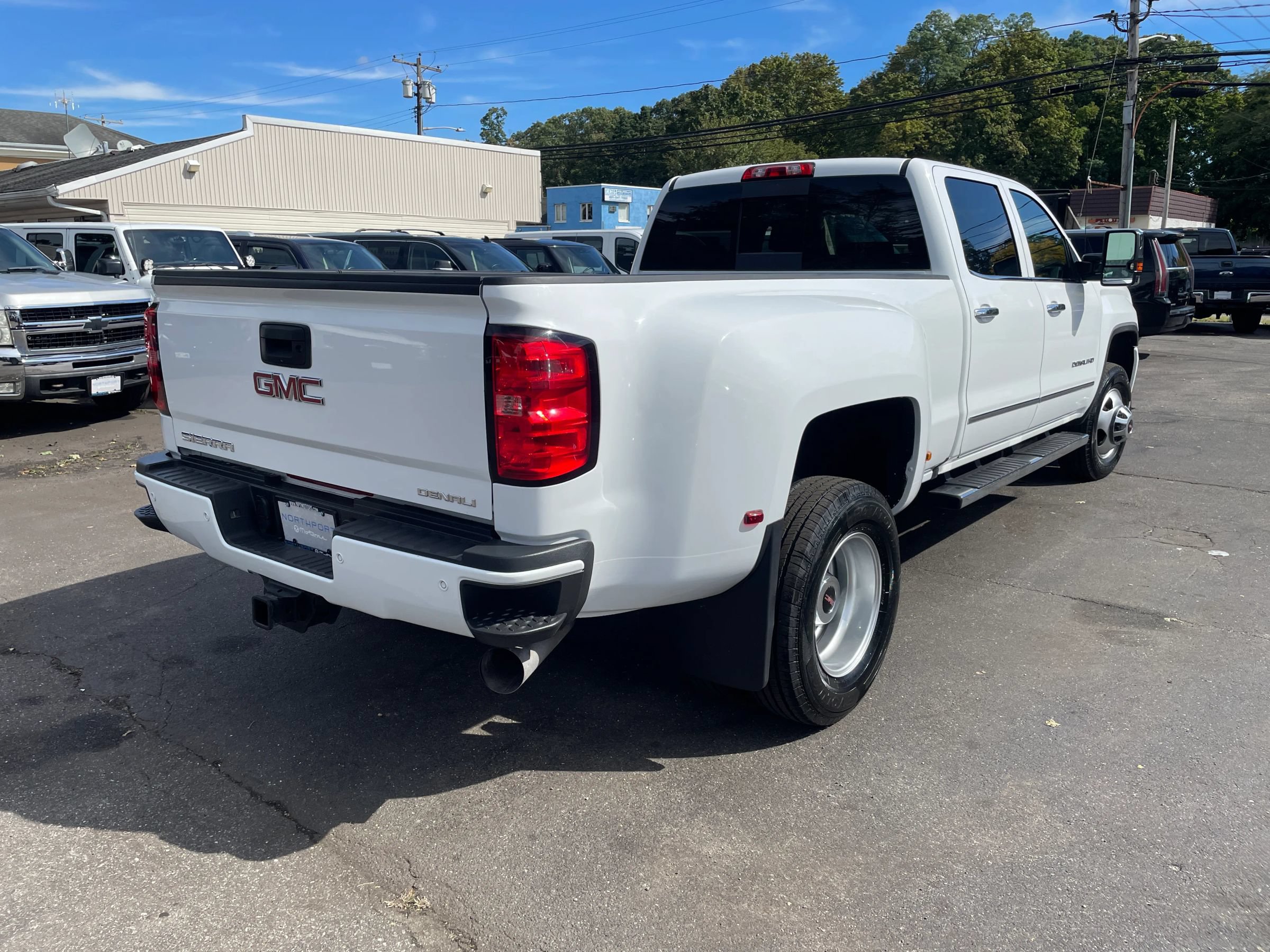 Used 2015 GMC Sierra 3500 Denali w/ Duramax Plus Package AWD/4WD image 5